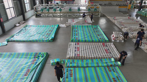 篷布成品检查